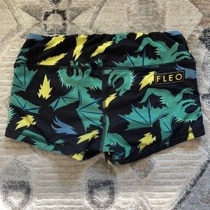 Original cut dragon fleo booty shorts